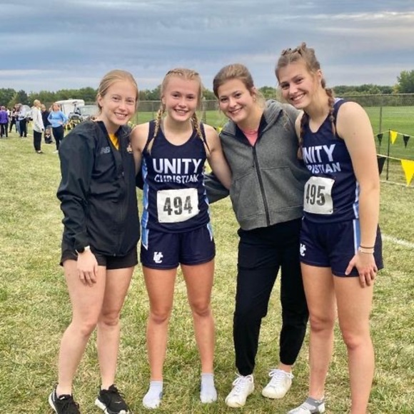 Profile Picture of Valerie Hoogland (@valeriehoogland) on Poshmark