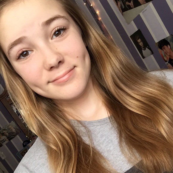 Profile Picture of Cameron Koehler (@koehlerc20) on Poshmark