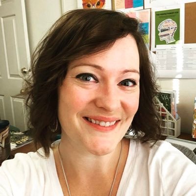 Profile Picture of Liz Long 🥂 (@LizCLong) on Twitter