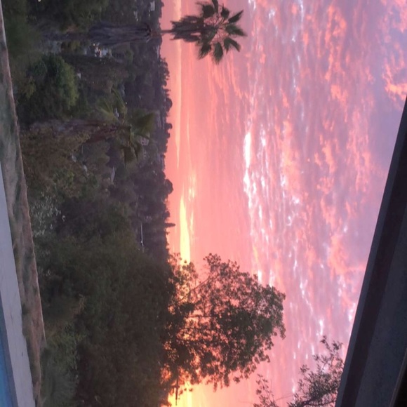 Profile Picture of Jasmine Guillory (@httpjazzy) on Poshmark