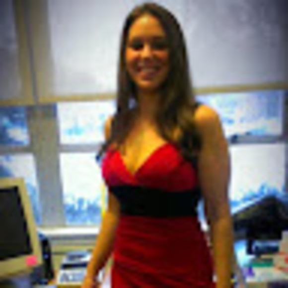 Profile Picture of Leah Negrin (@leahnegrin) on Poshmark