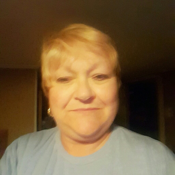 Profile Picture of Pamela Groblebe (@pam57groblebe) on Poshmark
