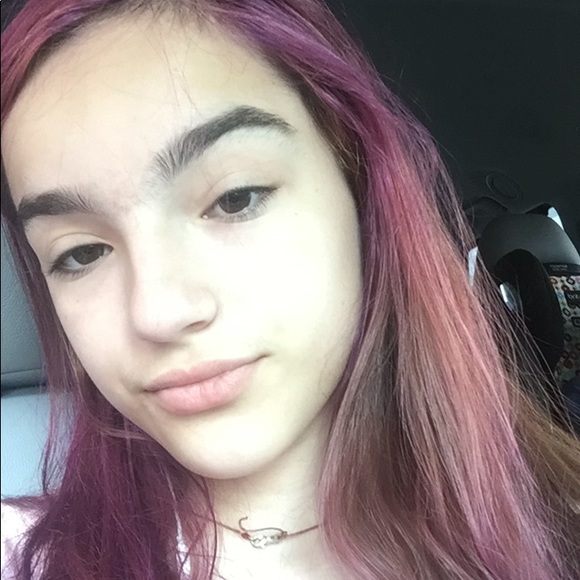 Profile Picture of Lyla Dantowitz (@lylasells) on Poshmark