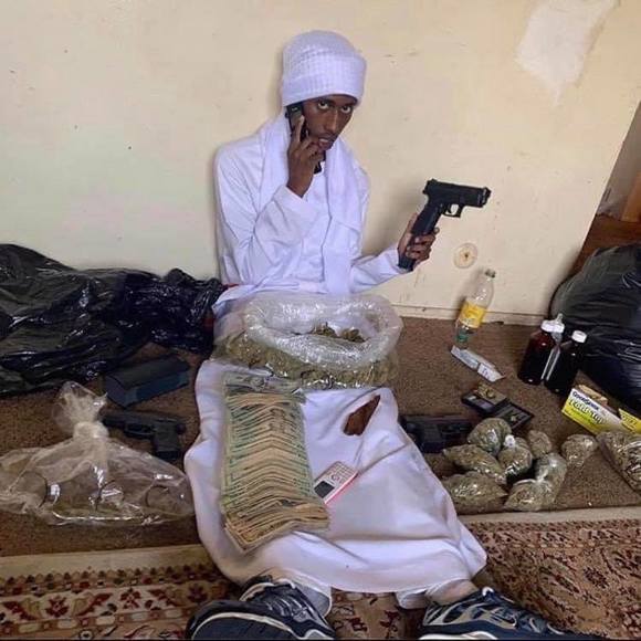 Profile Picture of Bryan Munguia (@bryan034) on Poshmark