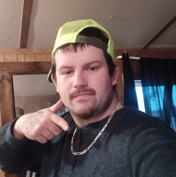 Profile Picture of Robert Windham (@windhamra25) on Poshmark