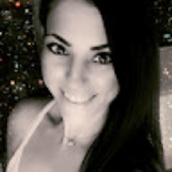 Profile Picture of Selene Selene (@selene_selene) on Poshmark