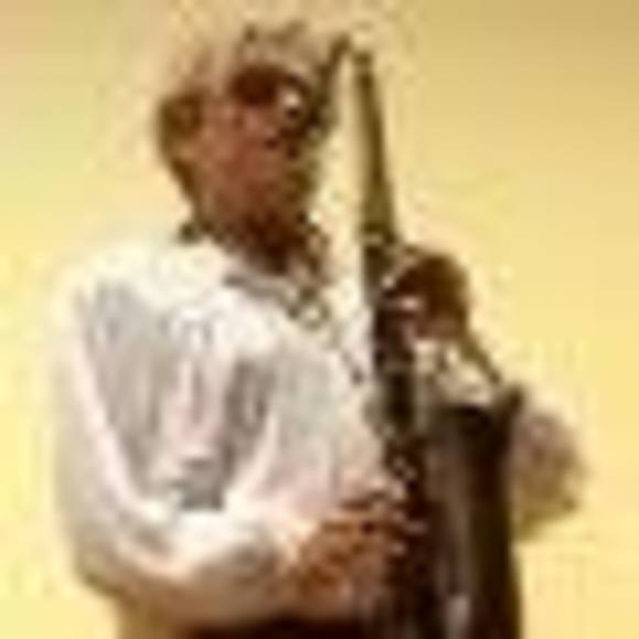 Profile Picture of Richard Ross (@richardsaxross) on Poshmark