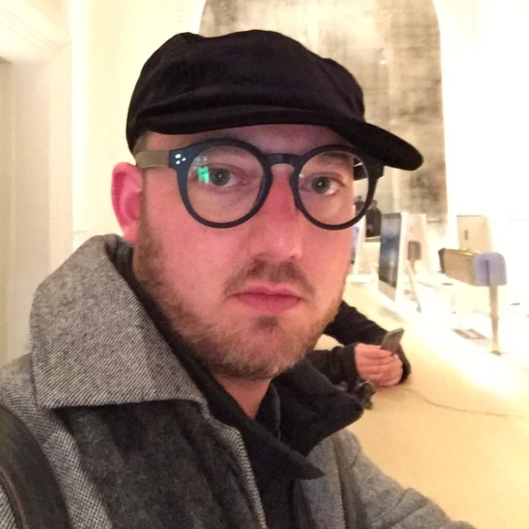 Profile Picture of Colin Geary (@colingeary) on Poshmark