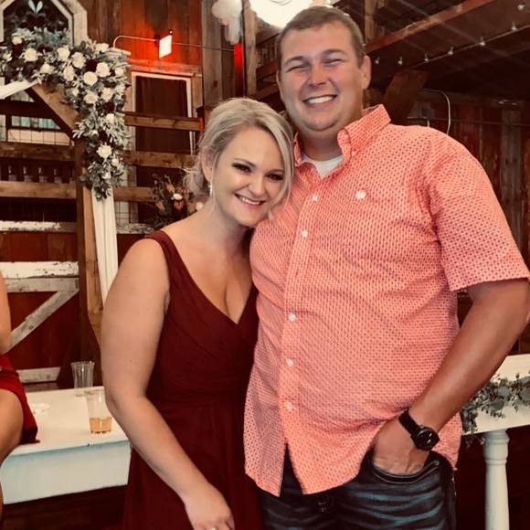 Profile Picture of Taylor Westhoff (@tayyywesttt) on Poshmark