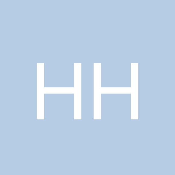 Profile Picture of Haileylee Haileylee (@haileylee554765) on Poshmark