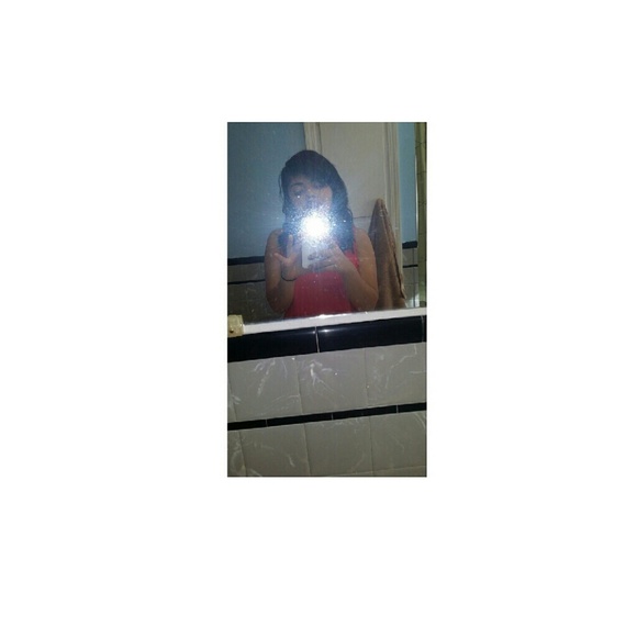 Profile Picture of Emma Jimenez (@emma_j2001) on Poshmark