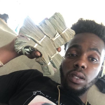 Profile Picture of Pay.Way_Pat (@PayWayLaflare) on Twitter
