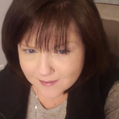Profile Picture of Lora Pace (@lorapace25) on Twitter