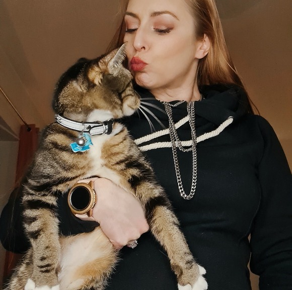 Profile Picture of Ivanna Milic (@poisonedcookie) on Poshmark