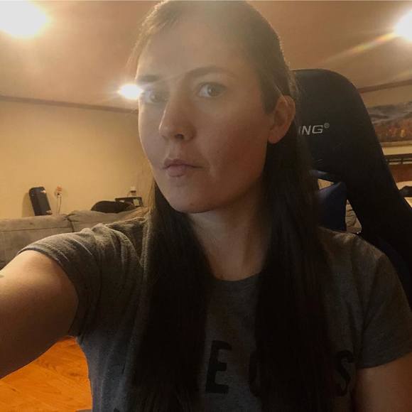 Profile Picture of Jana Eatherly (@27janamarie) on Poshmark