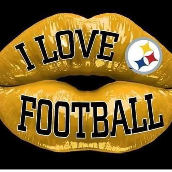 Profile Picture of Dierdra Connolly (@dierdraconnolly) on Poshmark