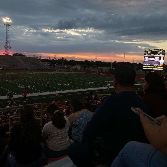 Profile Picture of Nicholas Valdez (@nicholasvald05) on Poshmark