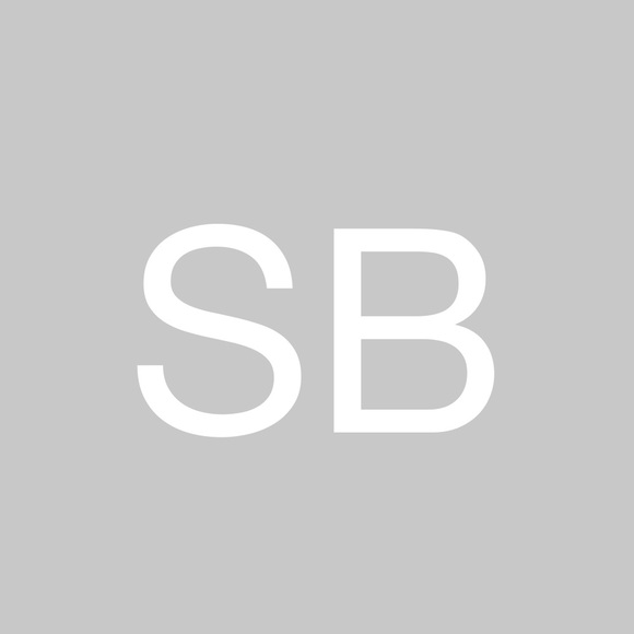 Profile Picture of Sherry Benjamin (@sherrybenjamin) on Poshmark