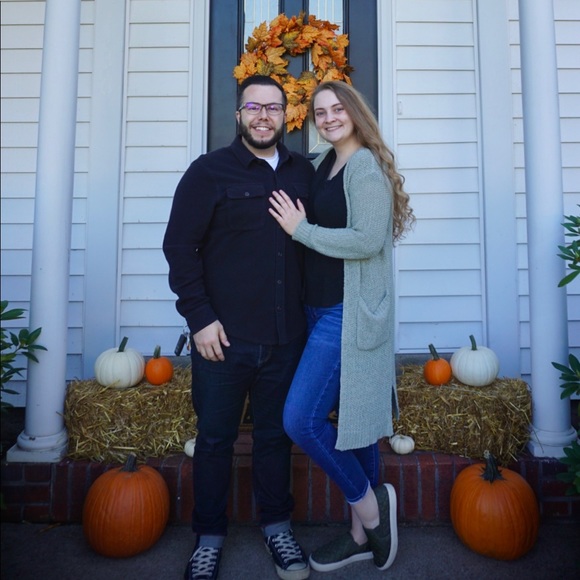 Profile Picture of Jason Howell (@jhowell814) on Poshmark