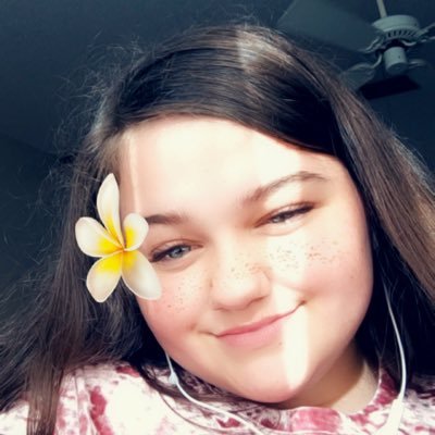 Profile Picture of Haley Carlton ❤️ 😍 (@HaleyCarlton7) on Twitter