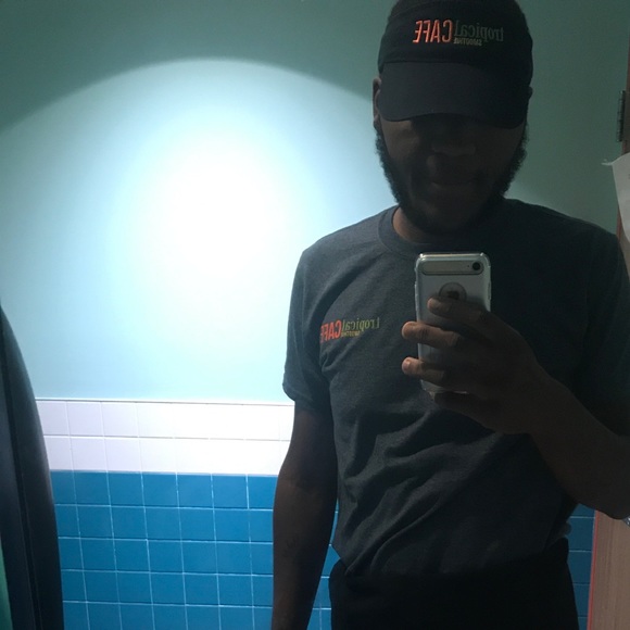 Profile Picture of Andre Gordon (@dulowin) on Poshmark
