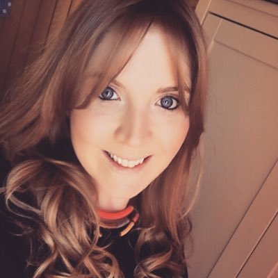 Profile Picture of Laura MacK (@lauramack86) on Twitter