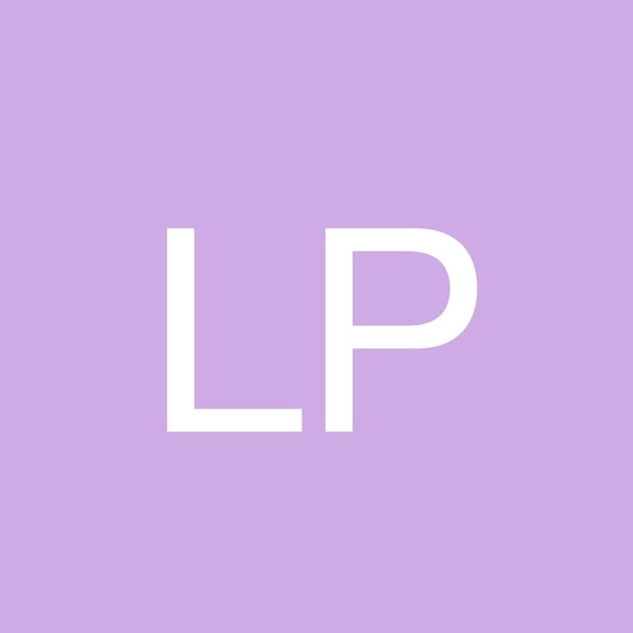 Profile Picture of Luann Presas (@presascb1989) on Poshmark