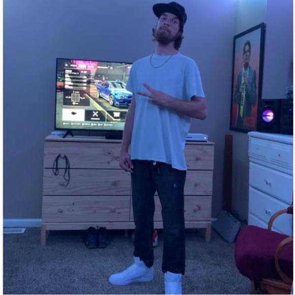 Profile Picture of Alex Coffey (@jacoffey001) on Poshmark