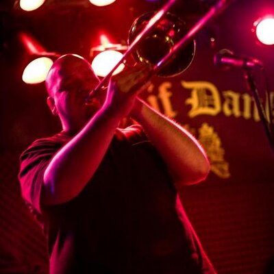 Profile Picture of Jon Cecil (@jonceesawdank) on Twitter