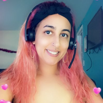 Profile Picture of Shelly Lau (@ShellyLau9) on Twitter