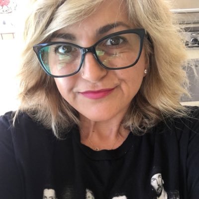 Profile Picture of Cristina Di Mauro (@unscripted_mama) on Twitter
