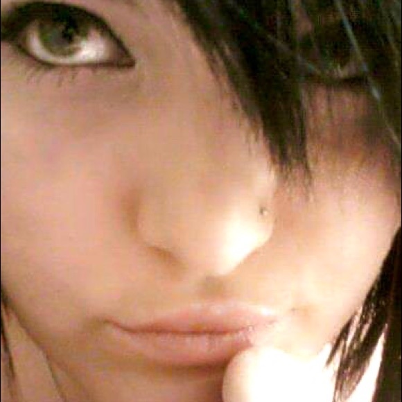 Profile Picture of Amy Nolff (@amy_nolff) on Poshmark