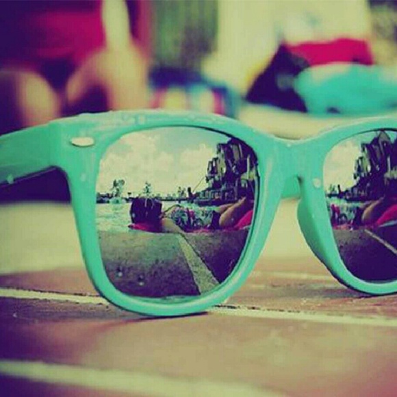 Profile Picture of Sonia Rincon (@ladybug432) on Poshmark