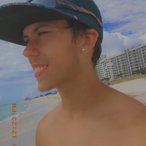 Profile Picture of Jason Palmer (@jasonpalmer94) on Poshmark