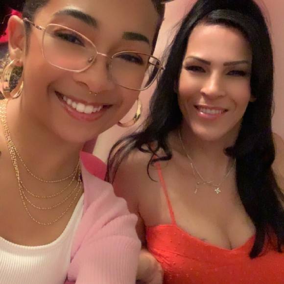 Profile Picture of Christine Pharo (@christinepharo) on Poshmark