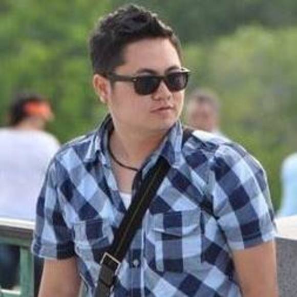 Profile Picture of Jerwin Dobles (@jerwin_dobles) on Poshmark