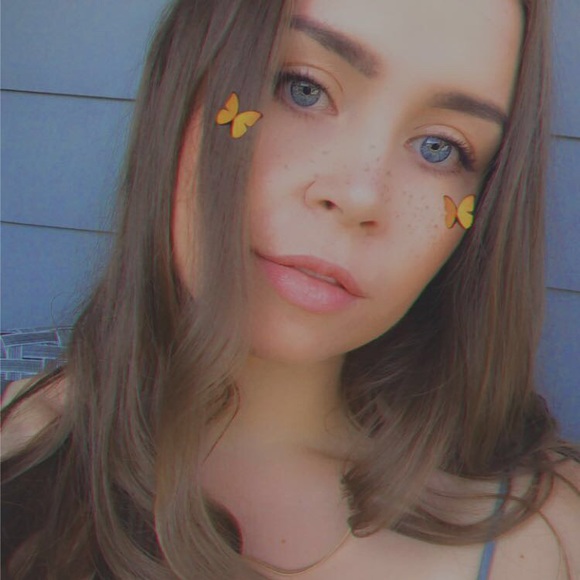 Profile Picture of Nicole Conrod (@n_conrod96) on Poshmark
