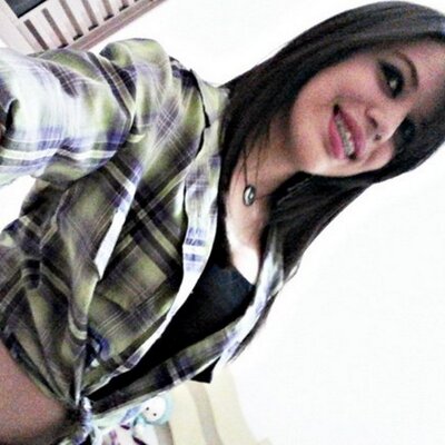 Profile Picture of Hillary Willis (@hillaryegiqr) on Twitter