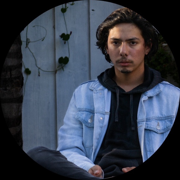 Profile Picture of Alfredo Felix jr (@felixalfredo999) on Poshmark