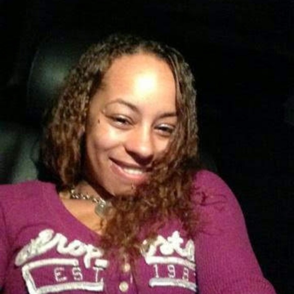 Profile Picture of Danielle Vaughn (@yoda2326) on Poshmark