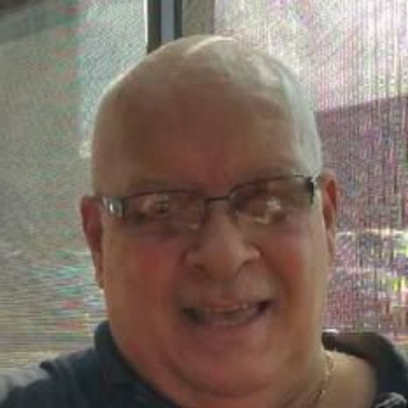 Profile Picture of Guy Cuffey (@gcuffey) on Poshmark