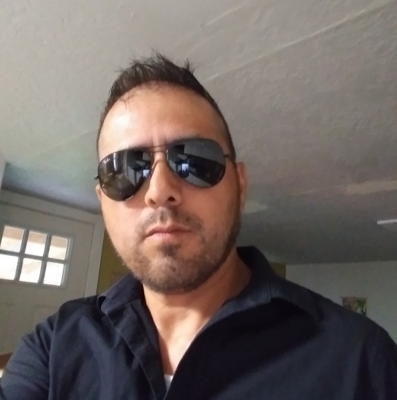 Profile Picture of Antonio Ayala (@antonio1972) on Poshmark