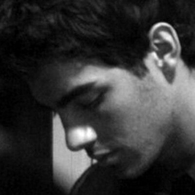 Profile Picture of JonasLovers! (@JoBrosInChile) on Twitter