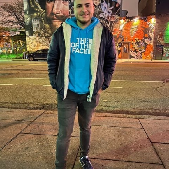 Profile Picture of Marwan Ahmed (@marwanahmed869) on Poshmark