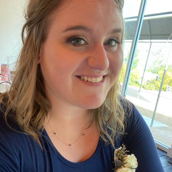 Profile Picture of Amber Krisko (@aammbbiiee) on Poshmark