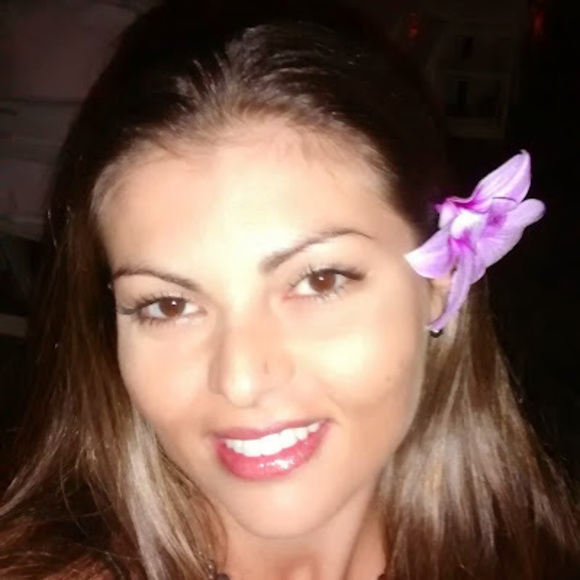 Profile Picture of Erin Keapproth (@erinkeapproth) on Poshmark
