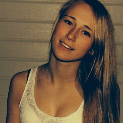 Profile Picture of Lisa C Johnsen (@lesacj) on Twitter