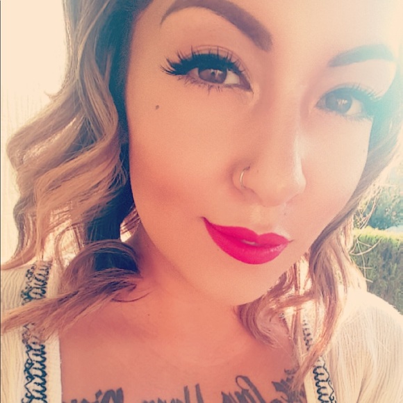 Profile Picture of Leanna Vipperman (@ganna512) on Poshmark