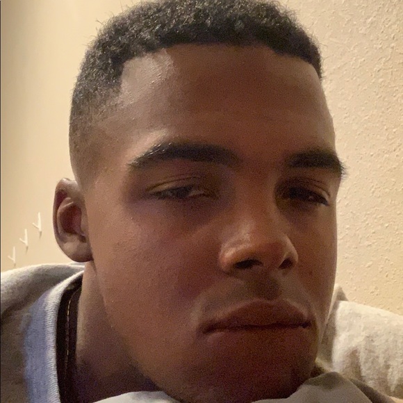 Profile Picture of Guy Prather (@guyprather963) on Poshmark