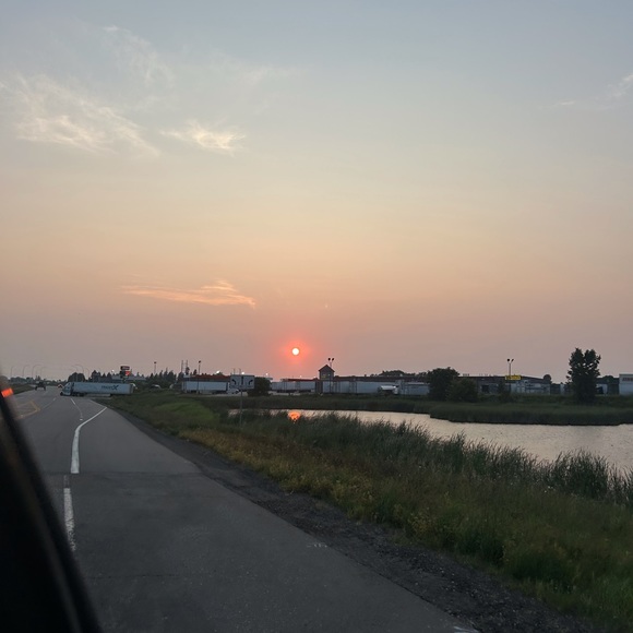 Profile Picture of Kris Giesbrecht (@krisg100) on Poshmark